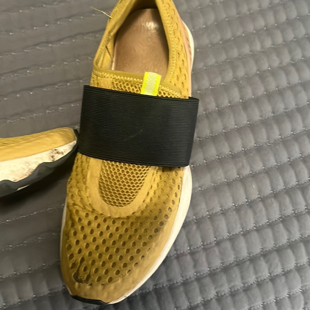 Sorel tennis shoes